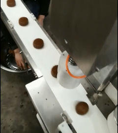 Torta comercial de la luna que hace la máquina, máquina que encrusta automática
